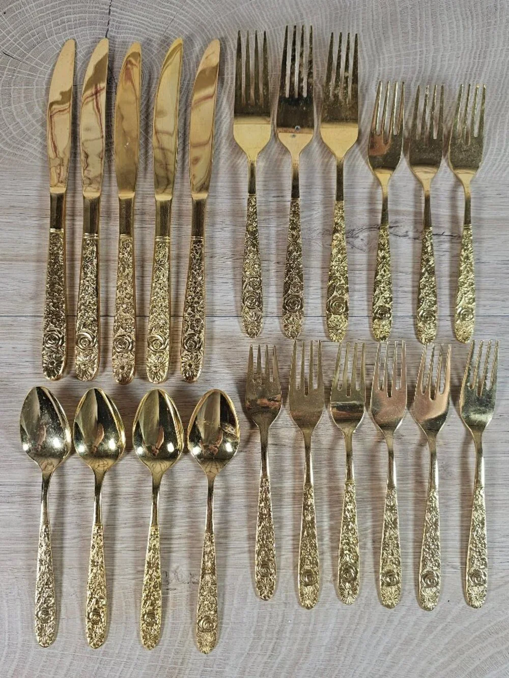 Stanley Roberts Gold Tone Stainless Flatware Lot of 21 Golden Bouquet Knives +
